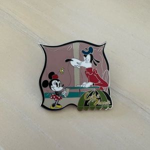 Cafe Minnie pin